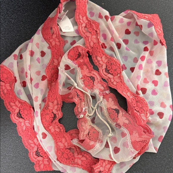 Heart Pattern Lace Trim Panties pre loved - Picture 2 of 2